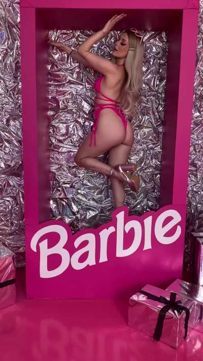 Barbie doll by.du<wbr>lcie_<wbr>lynx. 
