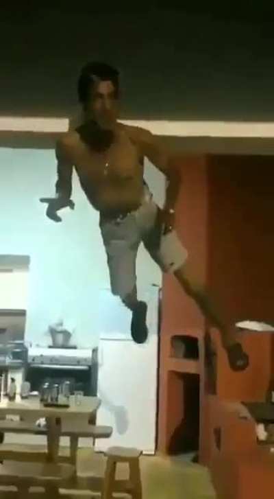 Quando você olhar pra cima, ele vai estar lá...