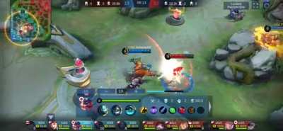 Accidentally walked into Luo Yi's ult while hooking Guinevere.