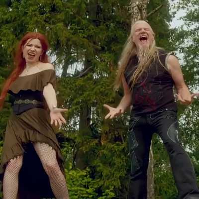 Patty Gurdy performing with Marko Hietala