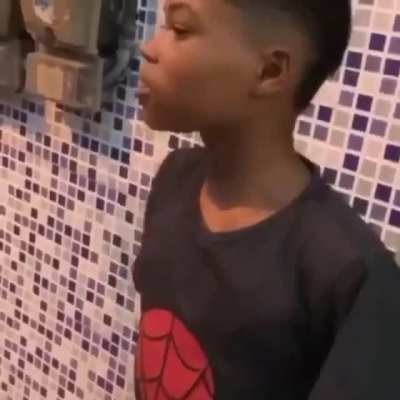 Que celular menor?