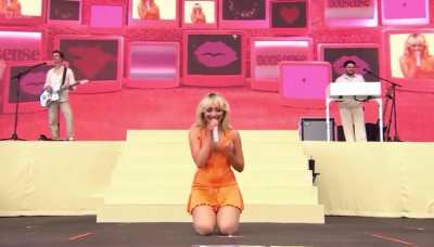 “Nonsense” outro at BBC Radio 1’s Big Weekend 5/26/2024