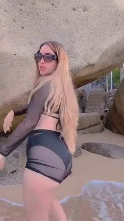 👀