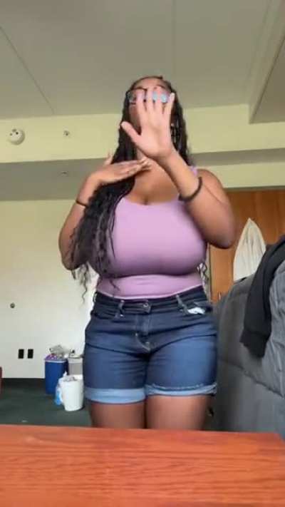 🍼🍼🤤
