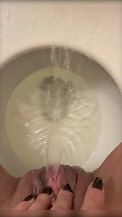 let me piss in your mouth 💦