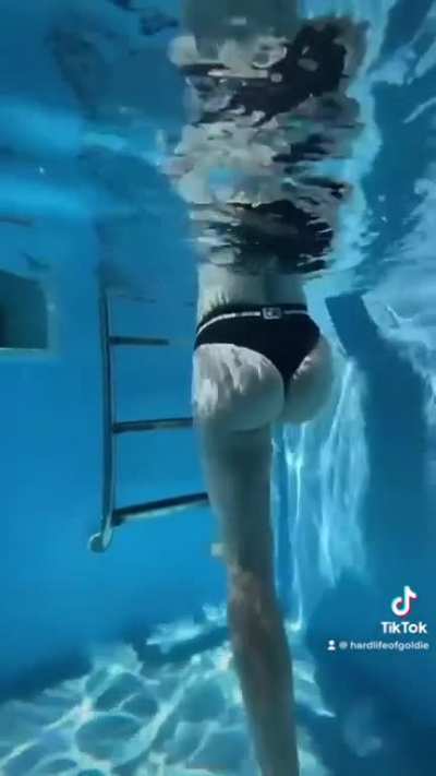 @hard<wbr>lifeo<wbr>fgold<wbr>ie Jiggle jiggle