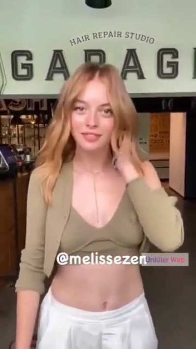 Melis Sezen