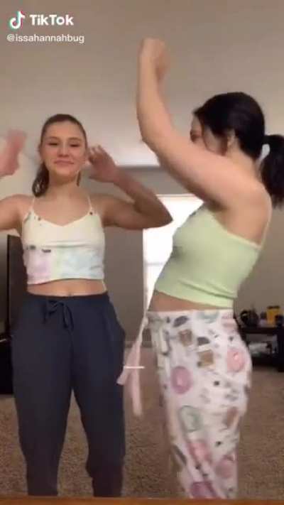 @issahannahbug
