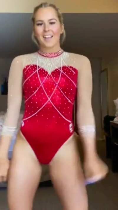 Utah’s Adrienne Randa<wbr>ll❤️🤍<wbr>🖤🤸‍♀️