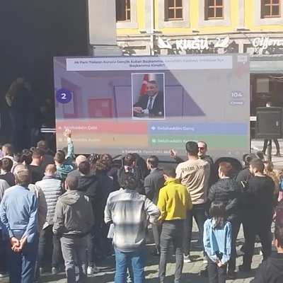 Trabzonda akpartili grup kahoot uygulaması üzerinden vatandaşlarından katılımıyla yarışma yaptı