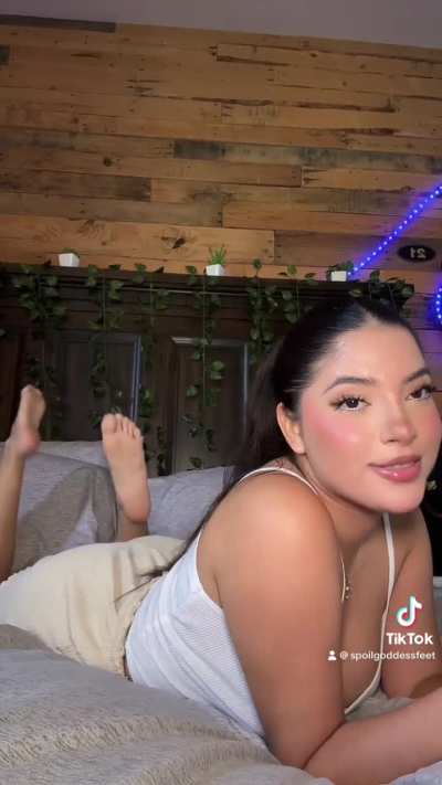 spoilgoddessfeet on tiktok 