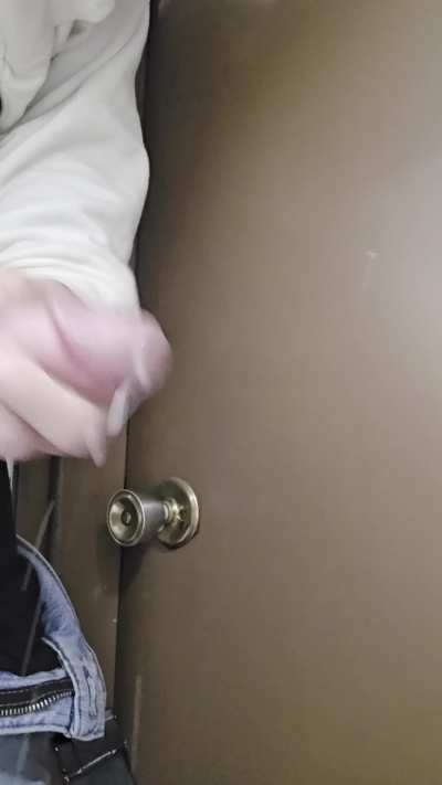 [30] Woke up with morning wood again like every morning this week must be the cold🥶🥶 luckily for me there was someone to help out