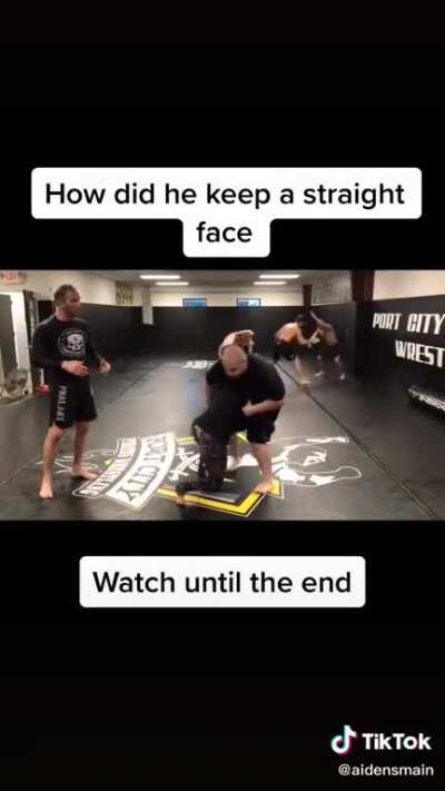 The more you watch it the funnier it gets😂