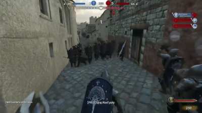 Pitää ny tänne pitkästä aikaa jotai. Tässä peli klippiä. Suomalaaset löysi kiviä, etsittii örkkei ja heitettiin päälle kivet. (Lord of The rings multiplayer mod)