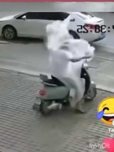 Venom White