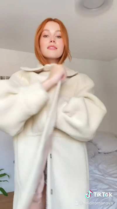 Heidi More of her Content 🔗 in the Comments👇