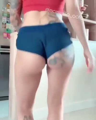 MC Mirella😈