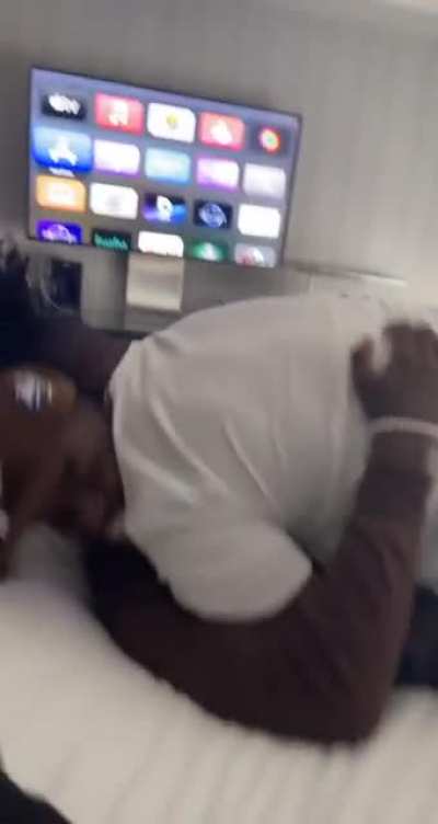 made his big ass scream😂😂😂😂😂😂