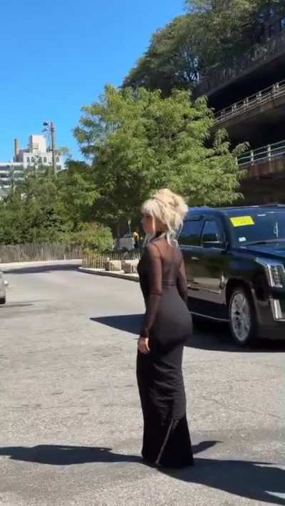 Her body is unreal 
