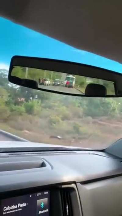 Se cagou muito