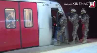 Polis özel harekat bağırma eğitimi