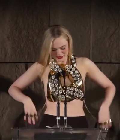 Elle Fanning