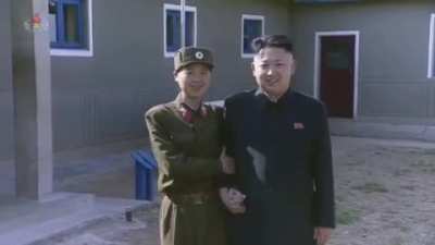 Kim Jong-Un vibin’ with a soldier !