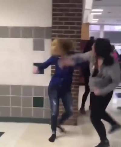 Dropped her with sloppy punches - r/girlfights
