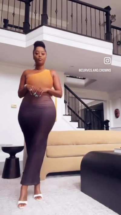 Curvy mama