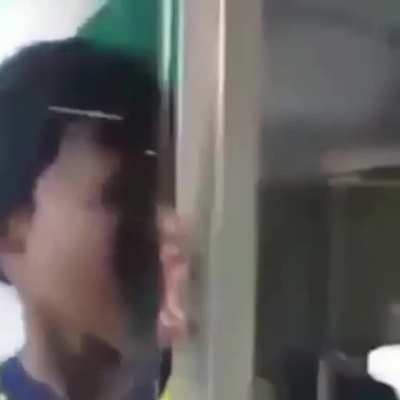 :v