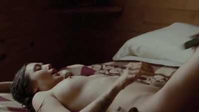 Elizabeth Olsen hot