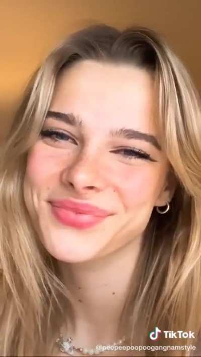 Ashley Matheson culo🍑<wbr>+tett<wbr>e🍐+oc<wbr>chi incrociati👀