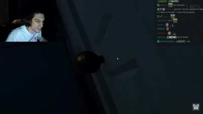 XQcOW playing fnaf 4 LMAOO