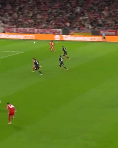 for those who say harry doesn't show up in big games, he's busy setting up plays.