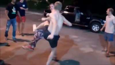 Bigger Guy Picks Fight With Skinny MMA Fighter