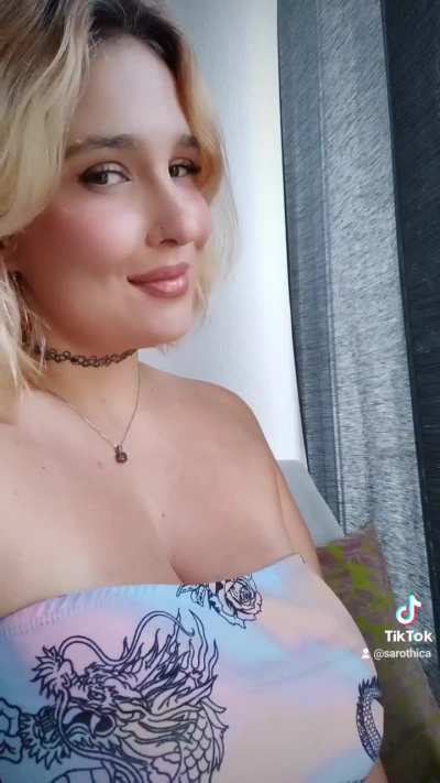 Sara @Sarothica