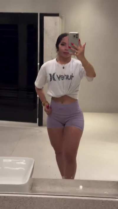 Mayle Santos | @santos_mayle