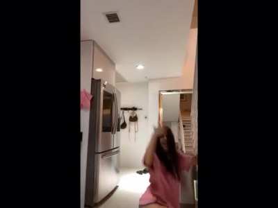 Kitchen Twerk