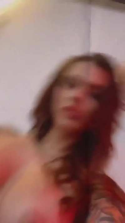 Those tits 🤤