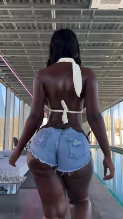 👀