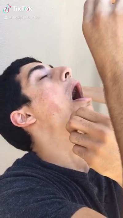 Eye drop screech
