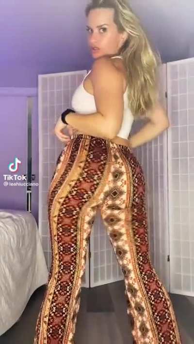 I think this would look better without the pants