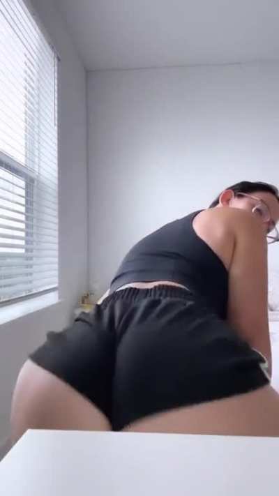 😁