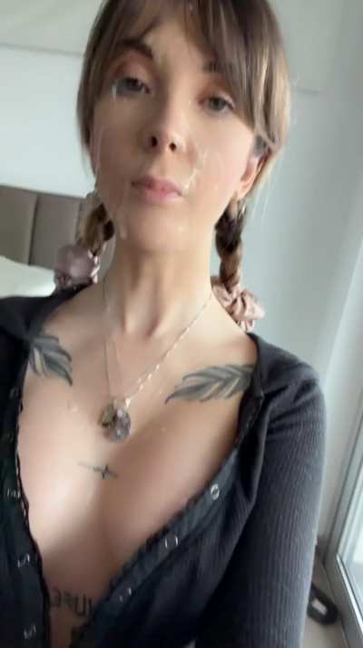 ahhhh there’s nothing quite like a face full of cum first thing in the morning 🥰