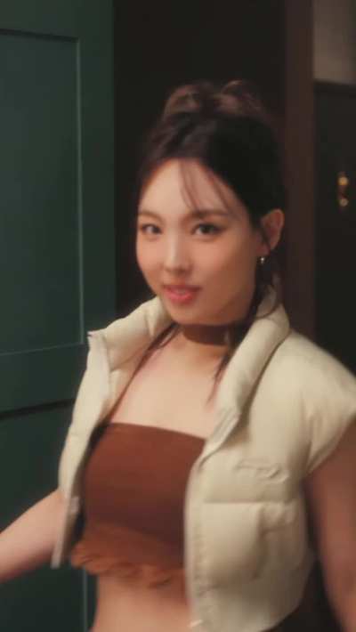 Nayeon boobs