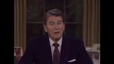 Ronald Reagan as the Half-Life G-man