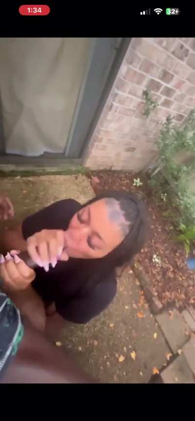 Neighbor wanted to borrow sum nut 🤷🏾‍♂️<wbr>💦