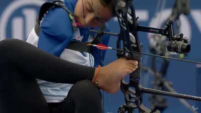 17-year-old Shital Devi shot an arrow with the help of her legs, all arrows hitting the target.
