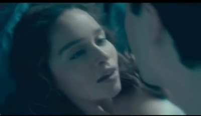 Imagine being balls deep inside Emilia Clarke while she’s giving you this look
