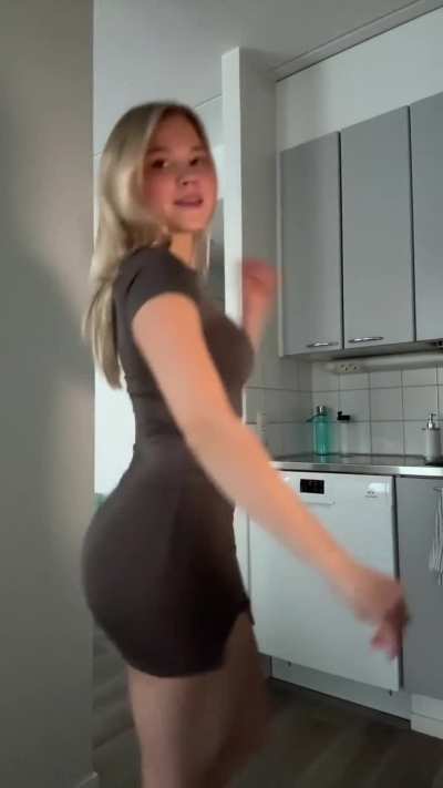 😳